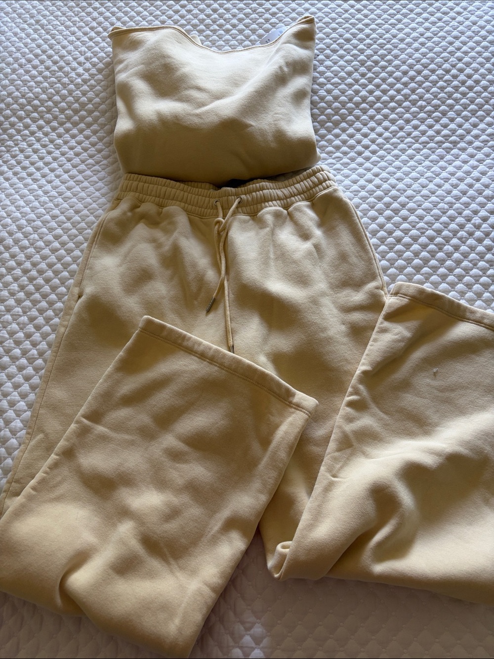 NWT Abercrombie & Fitch Sunday Sets Butter Yellow Drawstring Sweatsuit - Picture 7 of 7